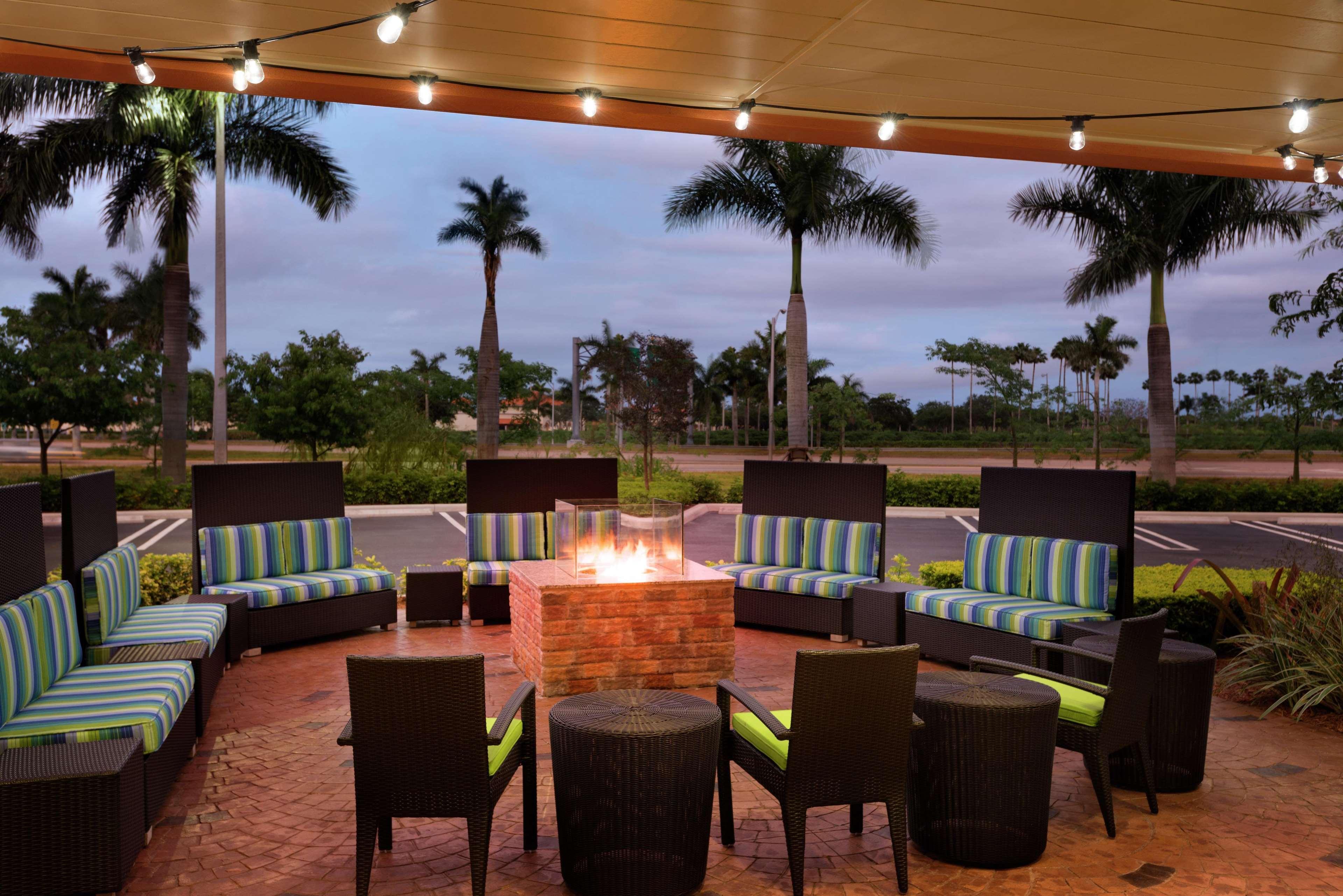 Home2 Suites By Hilton Florida Stadt Exterior foto